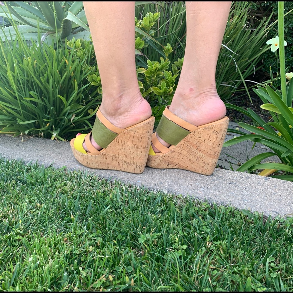 Kork-Ease Has Platform Wedges - image 5